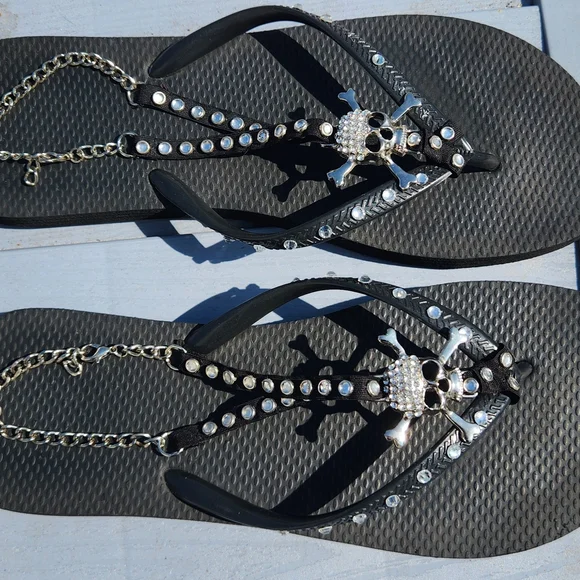 Skull Embellished Black Flip Flops - Picture 5 of 8
